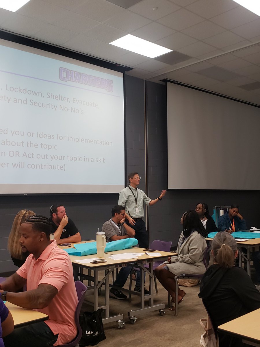 RANESIAEDWARDS's tweet photo. LETS GO! #WEAREFU1SHEAR!  @CoachMTomas Rocked the Safety &amp; Security Rotation!
✔ Purposeful Talk
✔ Group Work
✔ Rocked Powerzone
✔ Visuals to cement learning &amp; clear directions! 
#Fundamental5 
# Model what is Expected! https://t.co/fMCDK8d0Gb