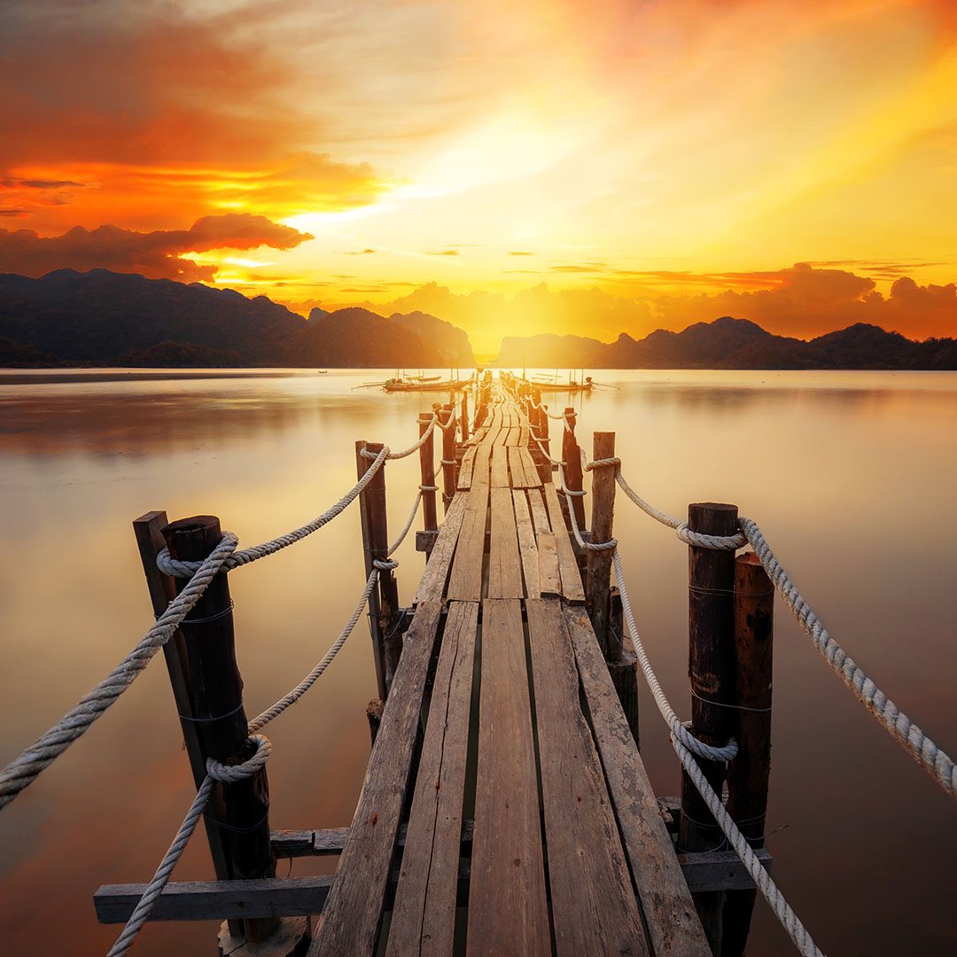 khanomsichon's tweet photo. Experience the breathtaking sunrise at Ao Talet Bay with its stunning wooden pier. Catch a longtail boat in the morning to spot the pink dolphins. Discover the beauty of Khanom and Sichon.

#HaveYouBeen #KhanomSichon #DiscoverKhanomSichon #ExploreKhanomSichon #VisitKhanomSichon https://t.co/c16XmkGFL3