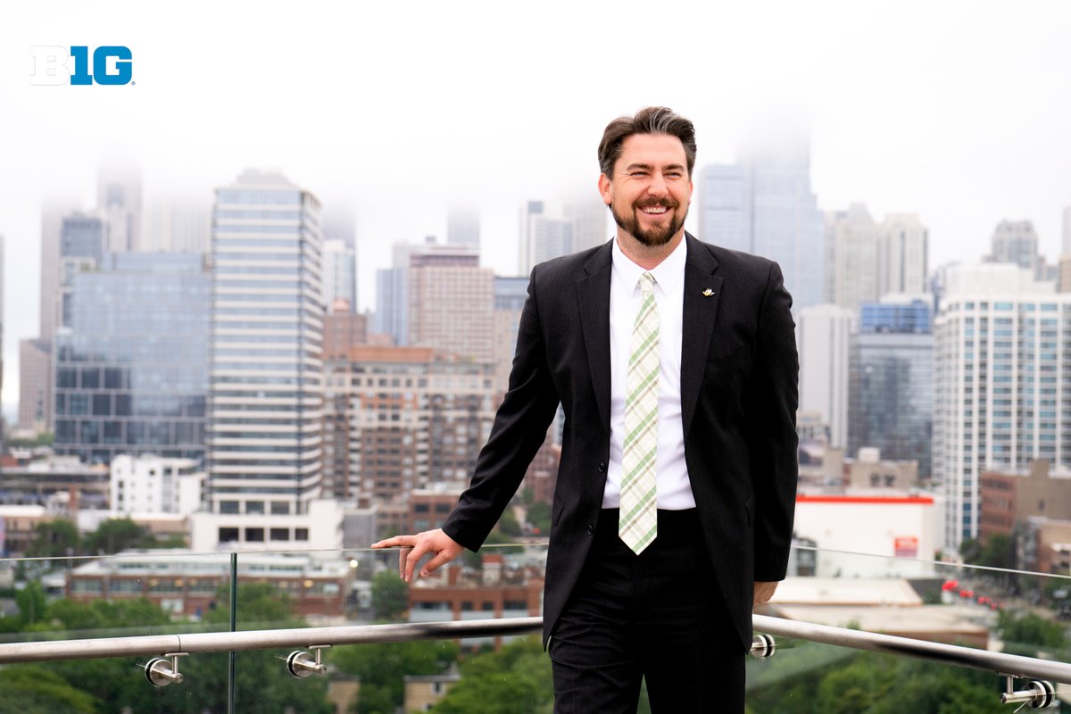 The Ducks have landed in Chicago 🦆🏐

#B1GFirstServe | <a href="/OregonVB/">Oregon Volleyball</a>