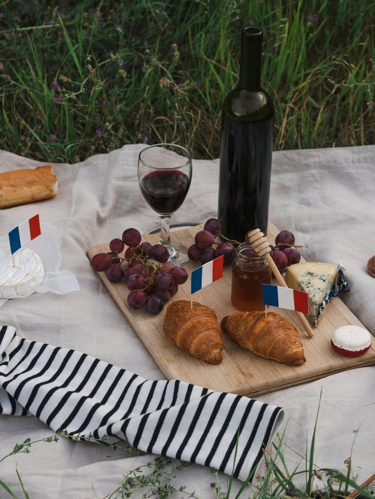 TravelAgentInc's tweet photo. If you have been loving the scenes of France from the Olympics, you need to start booking your 2025 trip ASAP. Our, Amber, has been to France at least 11 times and has a lot of expert advice! 
Contact us to have a conversation about your future customized travel needs! https://t.co/utT4Ohxx71