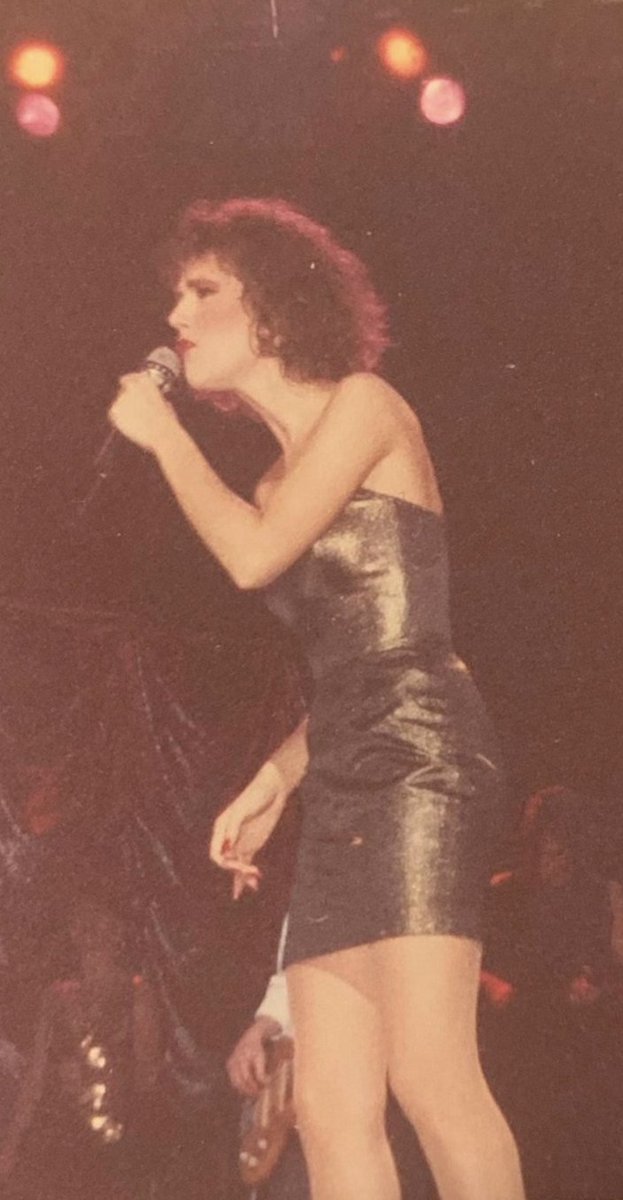 jsgirard's tweet image. Chère @celinedion ! Je suis votre plus grand fan depuis 1981! Le 18 août, on souligne à @icircpremiere les 40 ans de l'événement Une colombe devant le pape. Mon rêve: réaliser une entrevue téléphonique avec vous pour évoquer ce moment historique!