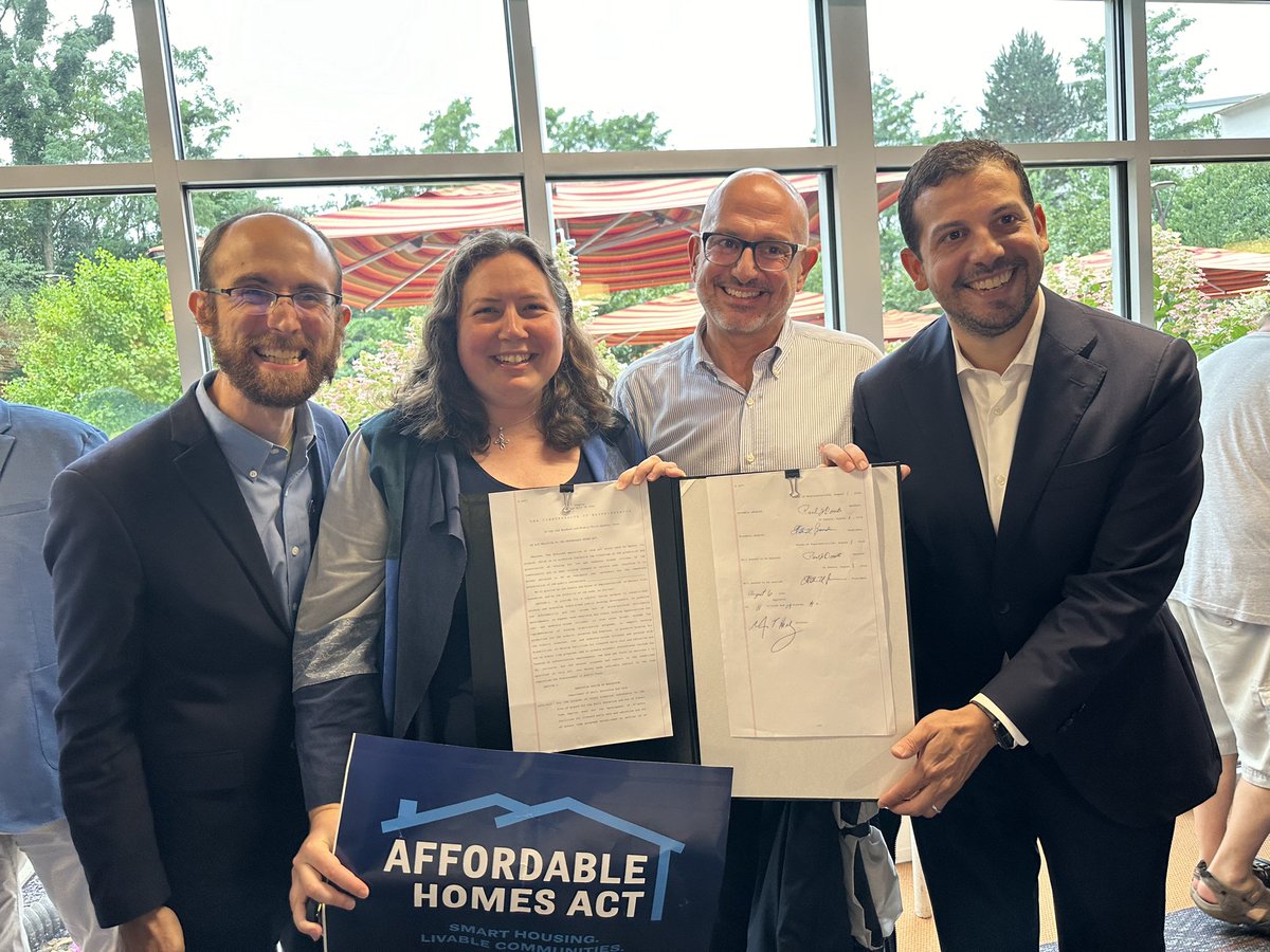 BHA_Boston's tweet photo. Boston Housing Authority is so proud to join @MassGovernor for today’s signing of the Affordable Homes Act — the largest housing bond bill ever, &amp; the most money ($2.2 billion!) for state public housing in a generation! https://t.co/k0tbnRUCK7