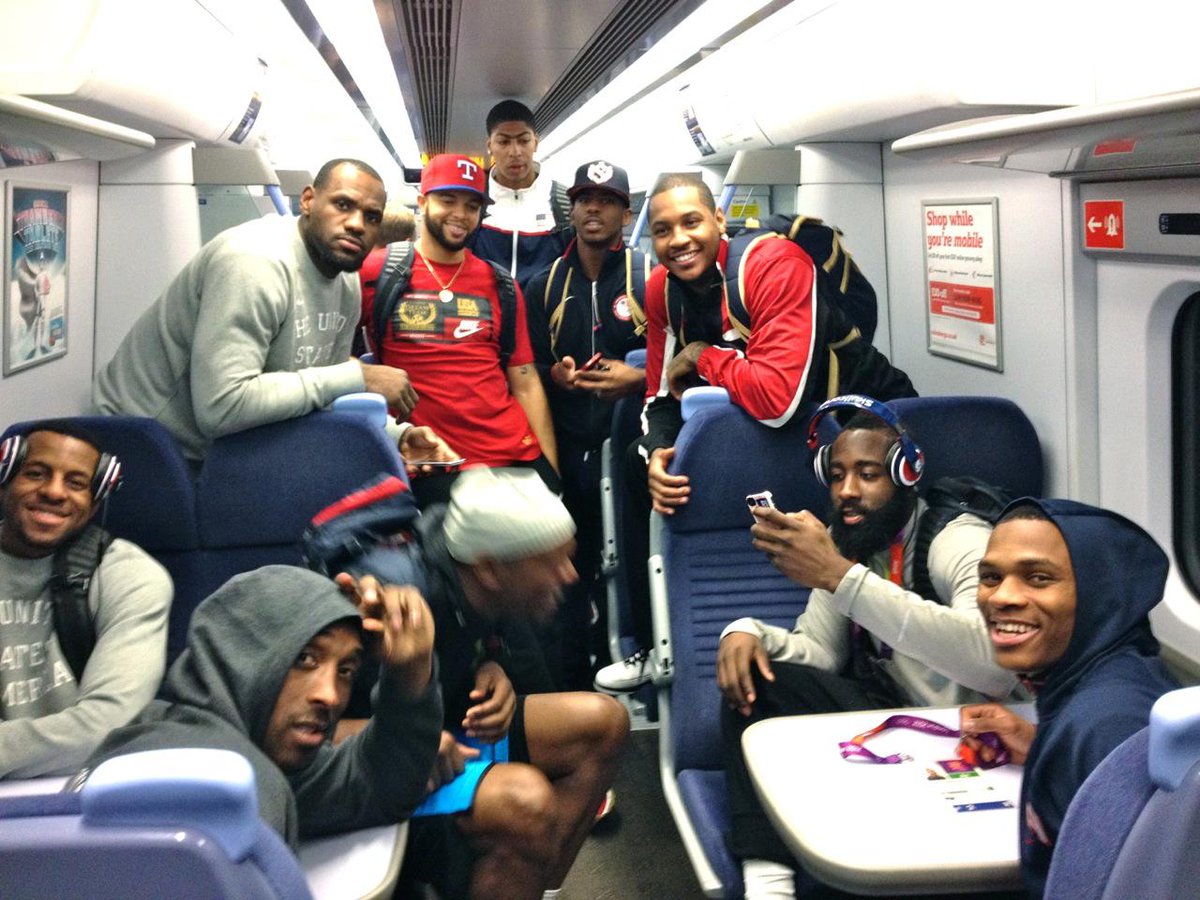 HitachiRailENG's tweet image. As Olympic fever continues, we’re celebrating a long-standing connection to the Olympic games 🥇🥈🥉 
In 2012 we were proud to see #TeamUSA including basketball legends LeBron James &amp;amp; Kobe Bryant lead the way in swapping their cars for the high-speed #Class395 Javelin train! 🚄