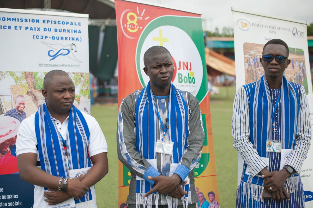 Herman59118394's tweet photo. @CJP-BURKINA
@JNJBOBO2024
@PAIXCOHESIONSOCIALE
Les Journées Nationales de la Jeunesse Catholique édition Bobo 2024 nous a offorté l'opportunité de nous adresser à 5000 jeunes . Ils ont été interpellés sur leur rôle dans la resolution de cette crise que nous traversons. https://t.co/PM9m1mN6N2