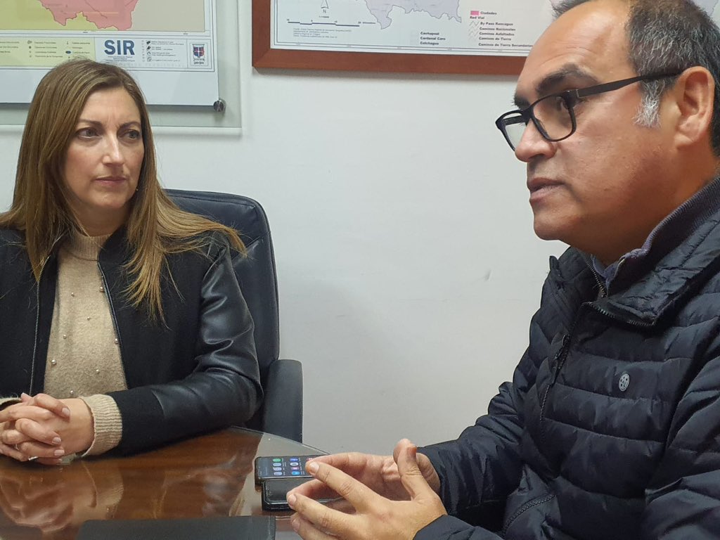 JUNJI_Chile's tweet image. 📍¡Ya estamos en @JUNJI_OHiggins! 
👉🏻 Vicepresidenta @trivino_m sostuvo una provechosa reunión junto a Delegado Presidencial Regional, Fabio López y seremi de Educación, Alyson Hadad. En la reunión, también nos acompañó la directora regional de JUNJI, Marjorie Alzamora.