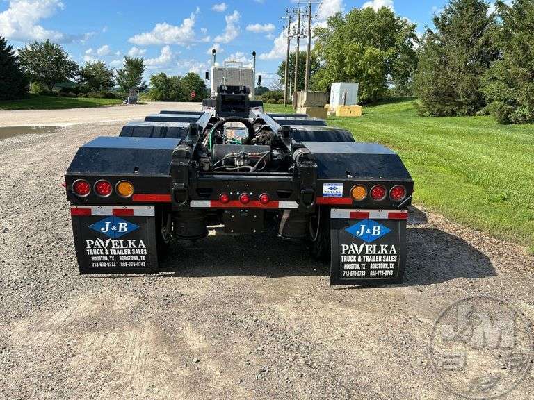 👀Check Out These Two Features in our Virtual Crane, Heavy Transport, &amp; Support Equip Auction! 👀
 👉2022 Aspen Custom Trailers M-HG55-3 Hydraulic RGN Lowboy Trailer --> bit.ly/8-27AspenTrail…
 👉2023 Kenworth T8 Series Tri-Axle Truck Tractor --> bit.ly/8-27Kenworth23