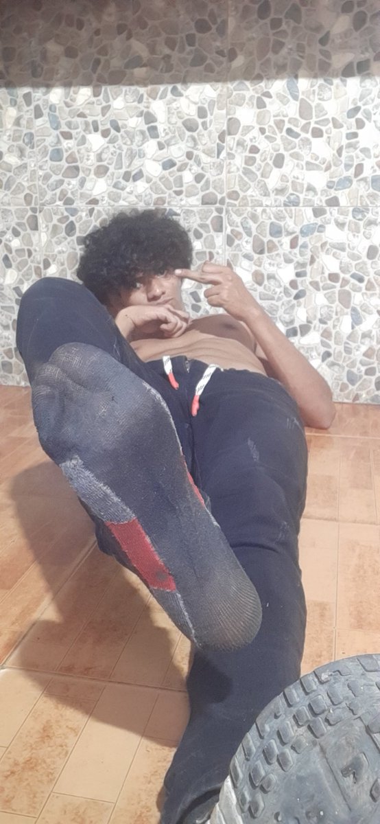 Alphaangelo12's tweet photo. here your great teacher happy day  Here is your teacher relaxing while you work your asses off to give me a better life. 
@officer_rt @piesmasculinosf @diamond__here @FindomAlphaRT @rt_feet @RT_4Promo https://t.co/A55MBodb3X