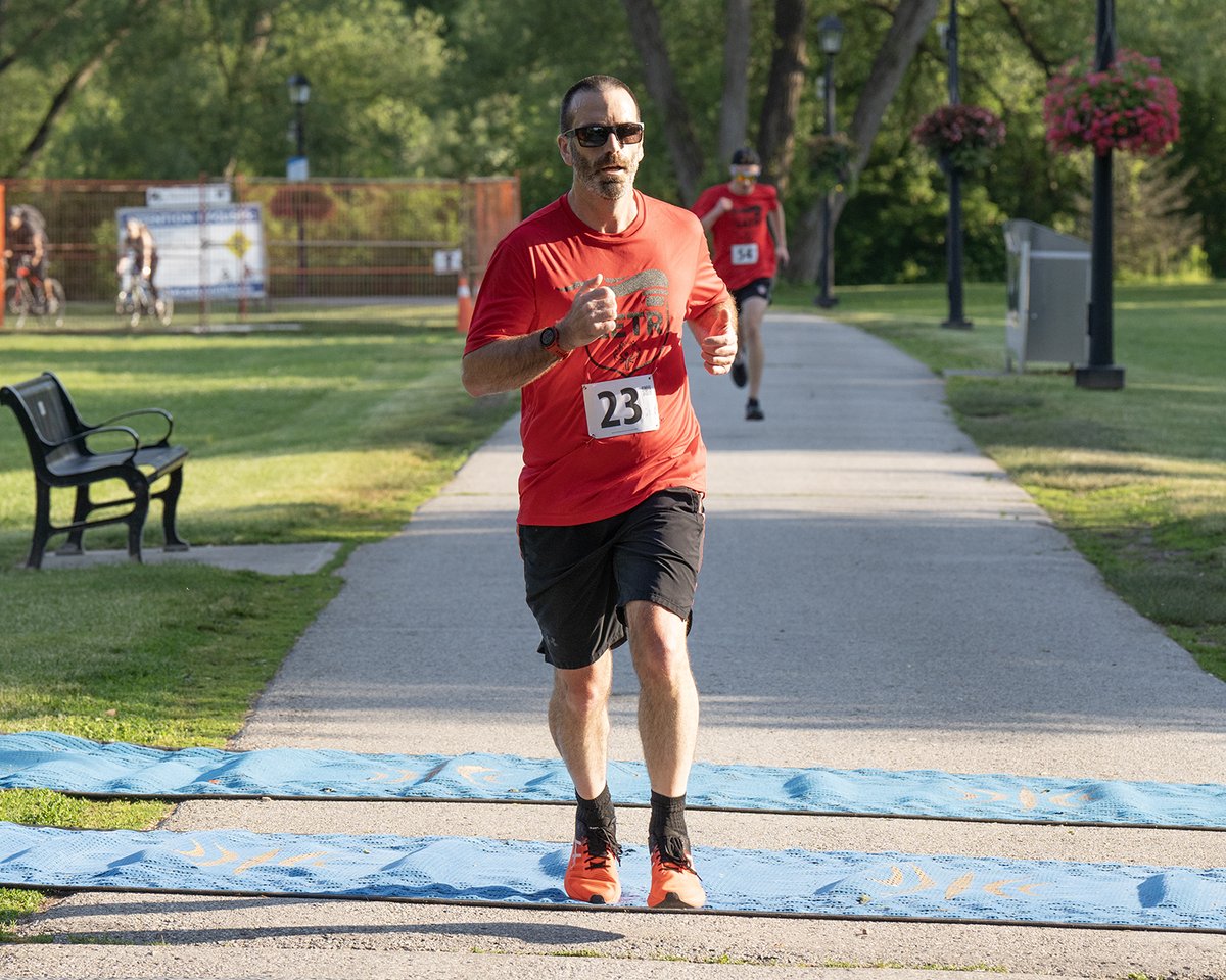 YRP's tweet photo. Tomorrow is the day!

Are you joining us in Newmarket for the Race for Plunkett? If so, tell us “I’m in!” in the comments below.

Walk or run with your friends in support of @SOOntario and pay tribute to fallen officer Detective Constable Rob Plunkett.

For more information and to register, visit https://t.co/dQVl3x9S20.

#YRP #YorkRegion #YorkRegionalPolice #DeedsSpeak #RaceForPlunkett