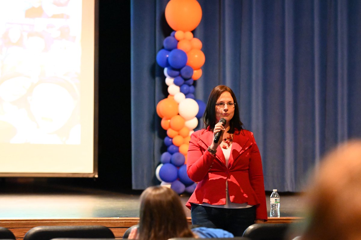 We welcomed our teachers and staff back today for Convocation 2024! Cathleen Beachboard taught us methods to become a School of Hope!
