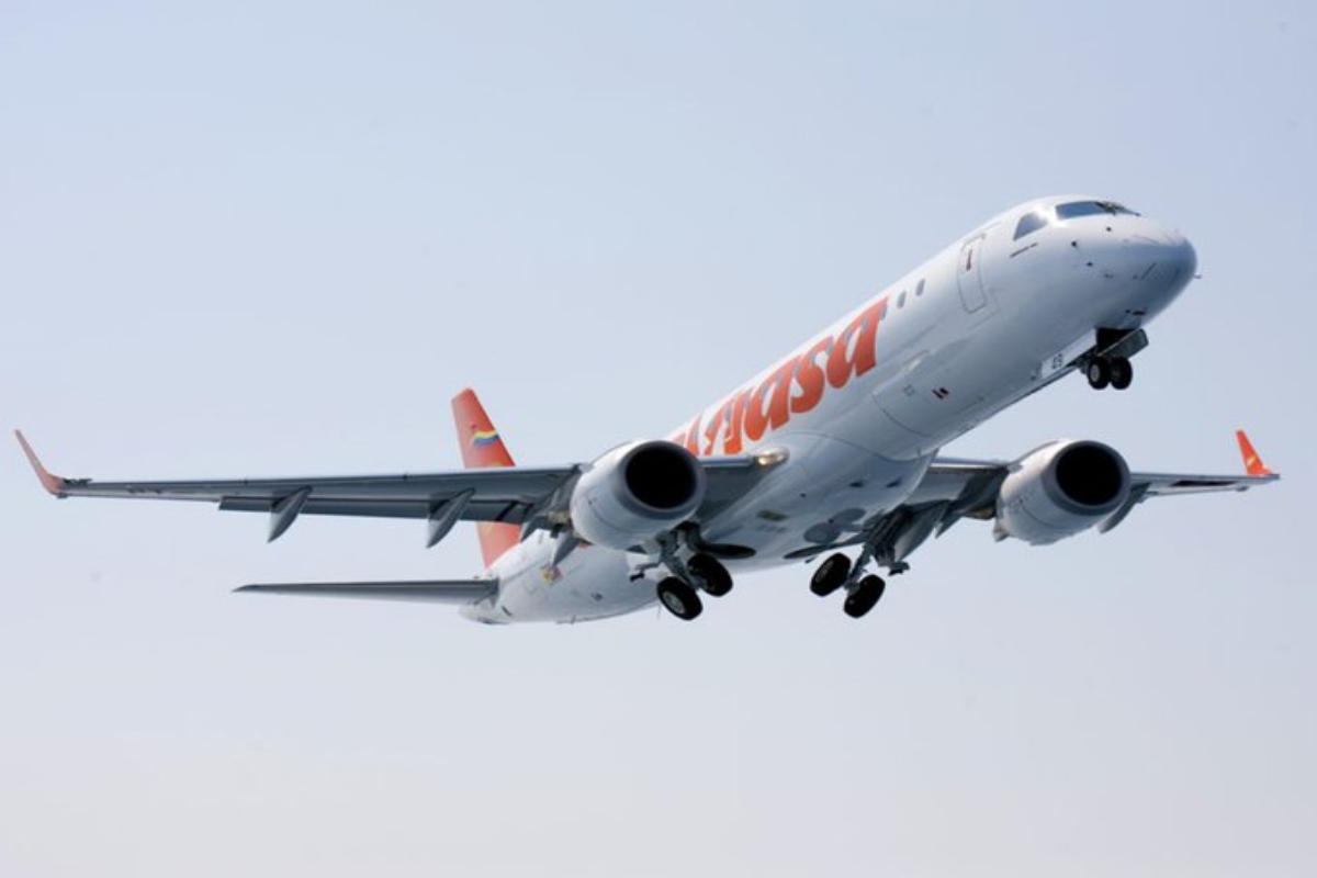 Alzaron vuelo operaciones aéreas en Venezuela radiomiraflores.net.ve/alzaron-vuelo-…

#LoQueDigaNicolás #ChaoWhatsApp #6Ago