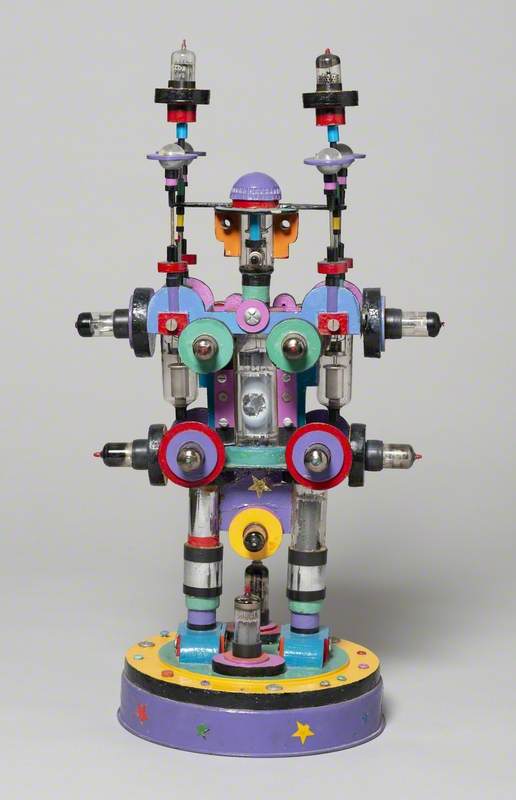 Charles Byrd was from Pontypridd and #Steddfod2024 is being held there this week! <a href="/eisteddfod/">eisteddfod</a> <a href="/Eisteddfod_eng/">eisteddfod_eng</a>

See works by the sculptor, kinetic artist and painter in this Curation 👉 artuk.org/discover/curat…

'Valvo the Robot' by Charles Byrd (1916–2018) 📷 <a href="/PontyMuseum/">Amgueddfa Pontypridd Museum</a>