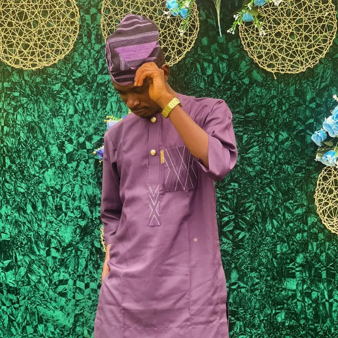 JPatterns_store's tweet photo. Customer spotlight ✨ ✨ ✨
Spot our plain senator fabric on this amazing customer @PhilipYk
Want to create your own style, send us a DM today.
Jpatterns:- Wear your style, Carry your story.
#jpatterns
#EndBackGovernanceProtest https://t.co/vVhSFrCAWd