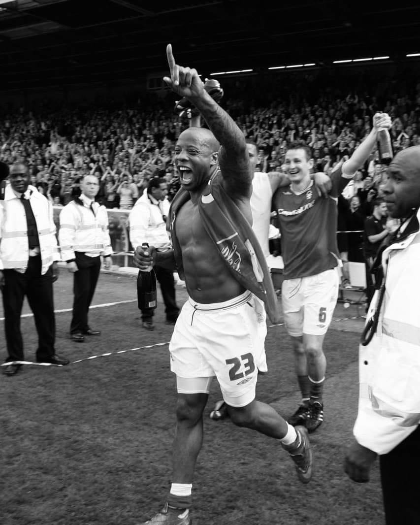 sportybetgh's tweet photo. On Sports Genius today: Remembering a Black Star Legend 🌠
What comes to mind when you see the legend below?
Admin's:
🎶 The chant: AGOGO.. GOAL!! 🎶
🎶 AGOGO.. GOAL!! 🎶
#GetSporty #GetGenius Recall your favorite moments! ⚽
A black star shines one!💫❤️ https://t.co/z1h1rH8Ss5
