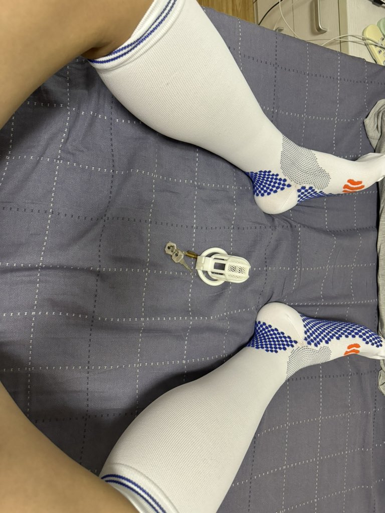 最近有点纵欲过度，做个打卡挑战：
目前粉丝1356
❤️+3h
转+5h
评论+8h
Follow+10h
时间截止8月8日 20点