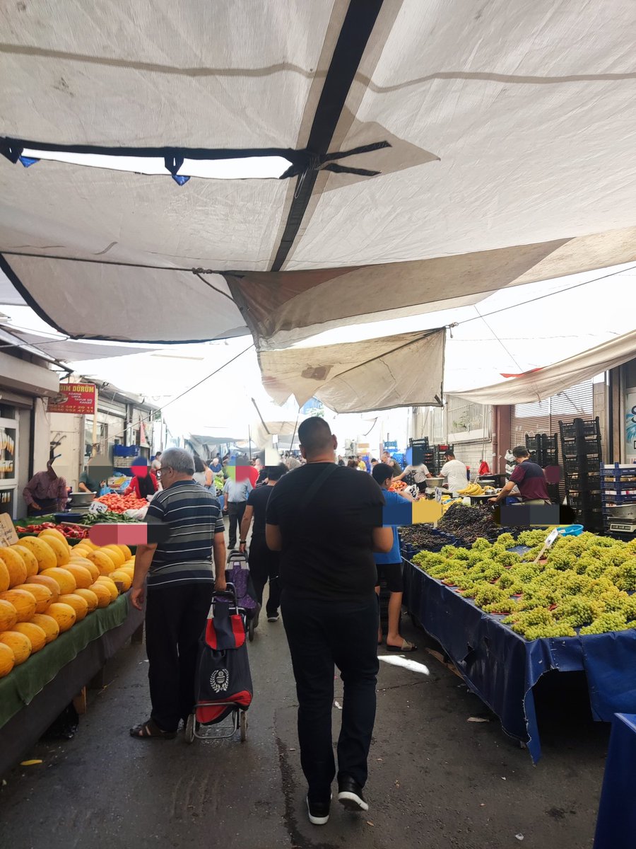 draydogdu's tweet photo. Mahalle pazaryerleri, sakinlerine kolaylıklar sağlıyor olabilir ama yangın veya sağlık sorunlarında itfaiye ve cankurtaranların ulaşımında önemli sorunlar oluşturabilir. Acaba bir çözüm oluşturulabilir mi?
@MErgun_Turan @ibbitfaiye @saglikbakanligi
@FatihBelediye #Şehremini https://t.co/JPIz1cS0hT
