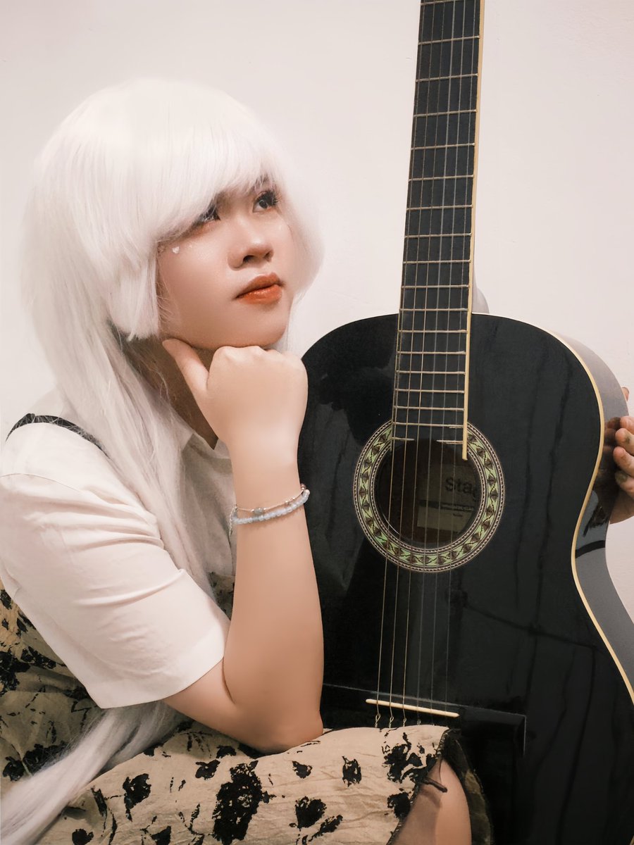 kir_2w's tweet photo. Melody 🎶🎸 https://t.co/Psc6JQFr0t