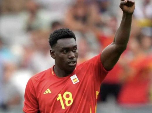JaviRodrigo11's tweet photo. “Negro”, “mono”, “vete a la selva”,  “uh, uh, uh”, le gritaron ayer al jugador de la Selección Española Samu Omorodion.

No se montará ningún pollo ni se pedirá la expulsión de los aficionados de por vida de los estadios de fútbol; porque eran los marroquíes. 

Porque para que el discurso de ser racista “funcione”  y quemar las calles por los #BlackLivesMatter de turno debes obligatoriamente ser blanco, católico, hombre, machista y conservador… preferentemente, si no, el asunto no es  “mediático” y no vende audiencia.

Qué espectáculo están dando en estos juegos con el racismo, los racistas. 

Todo el apoyo al jugador español!!

Debe expulsarse de España al racismo y a quienes lo practiquen y toleren; y no dejar entrar a nadie que lo pueda justificar!! 
🇪🇸🇪🇸🇪🇸🇪🇸🇪🇸