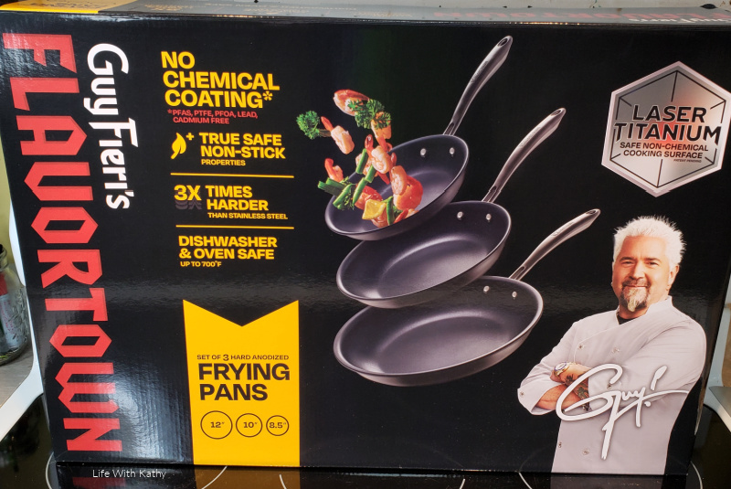 LifeWithKathy's tweet image. #ad Have you tried out the new Flavortown laser titanium pans from @GuyFieri yet? They're amazing!! I have a 3 piece set of these pans, and I love them so much. They truly are non-stick. lifewithkathy.com/guy-fieris-fla… #GuyFieri #Flavortown #FlavortownCookware