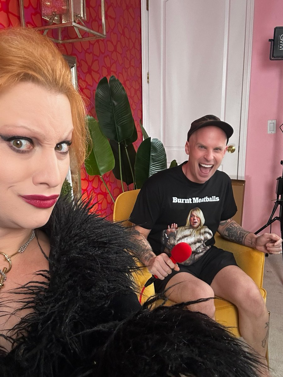 JinkxMonsoon's tweet photo. 🤭 https://t.co/6o7VTw5U3B