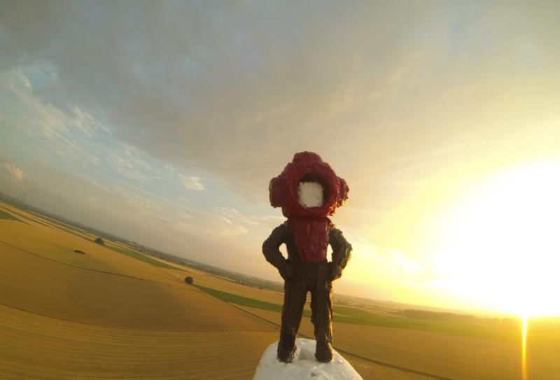 wolkenpflucker's tweet photo. #Fliegekunst #art #arte #artwork #kunst #Wolkenpflücker https://t.co/qlZgysefYs