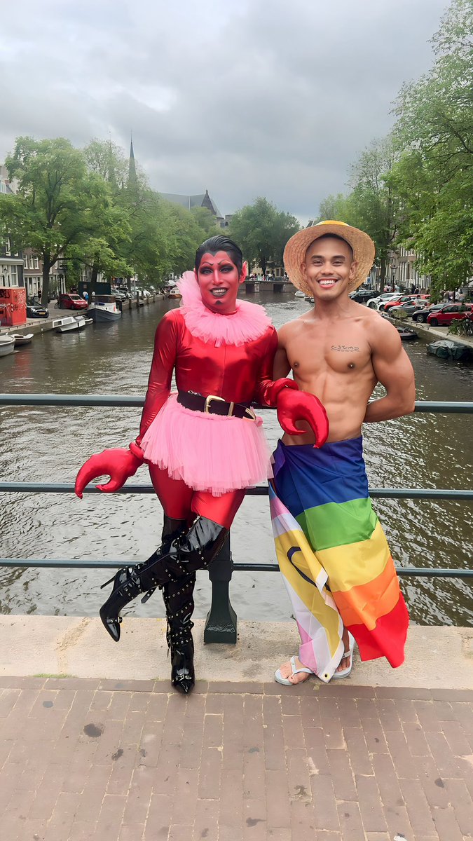 MarkPilipinas's tweet photo. With the Amsterdammers buoyzzz!!! And as HIM from powerpuff girls. 
#Amsterdam #Netherlands #fypageシ #cosplay #pride https://t.co/xYUs3DuRUu