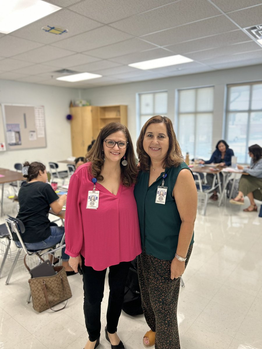 New Teacher Academy NISD always a pleasure to present to new teachers 🤗<a href="/NISDElemCI/">Elementary CI</a> <a href="/NisdBILESL/">NISD Bilingual & ESL</a> <a href="/NISD/">Northside ISD</a> #NISD2024NTA