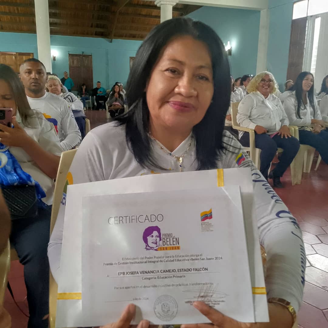 @CdceFalcon tweet media