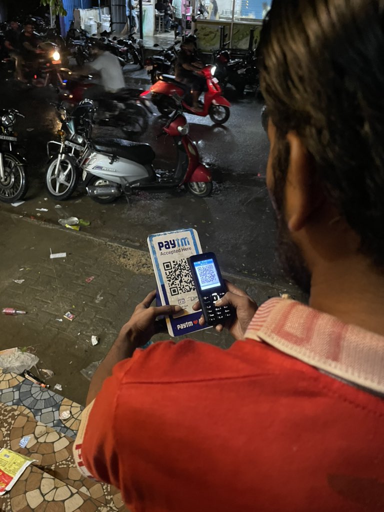 AvdheshMech's tweet photo. I saw one person using digital payment without a smartphone #digitalIndia #NirmalaSitharaman @_DigitalIndia #Paytm @Paytm @Paytmcare https://t.co/Evu8wz2azS