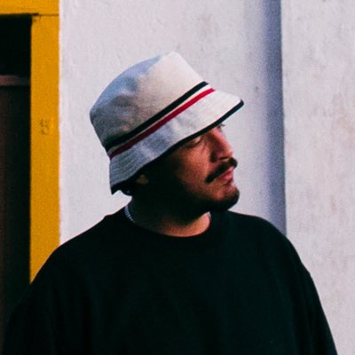 sinteserap's tweet photo. #NovaFotoDePerfil pra abrir os caminhos pro álbum.
00h “FORA DO TEMPO” em todas as plataformas digitais! 🌋 https://t.co/aBZ0UcZ6nm