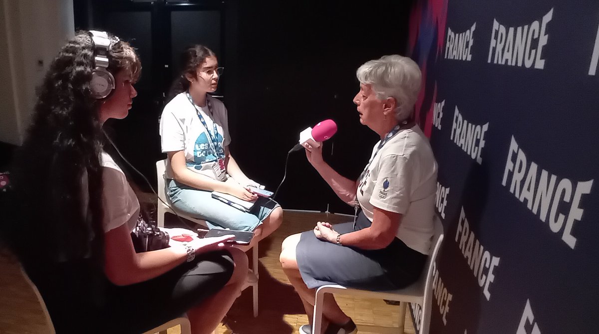ThomasRouchie's tweet photo. #ClubFrance Reporters #MLF @mlfmonde @LeCLEMI très motivées, concentrées, curieuses, investies, critiques, engagées...
Merci aux médias🎙️@nathiannetta @radiofrance @cloviscasali @FRANCE24 aux médaillés🥇  @Gnougnou25 @FlorentManaudou @FranceOlympique 
⏭️https://t.co/kUH6qj6973 https://t.co/I6T8j2xBNd