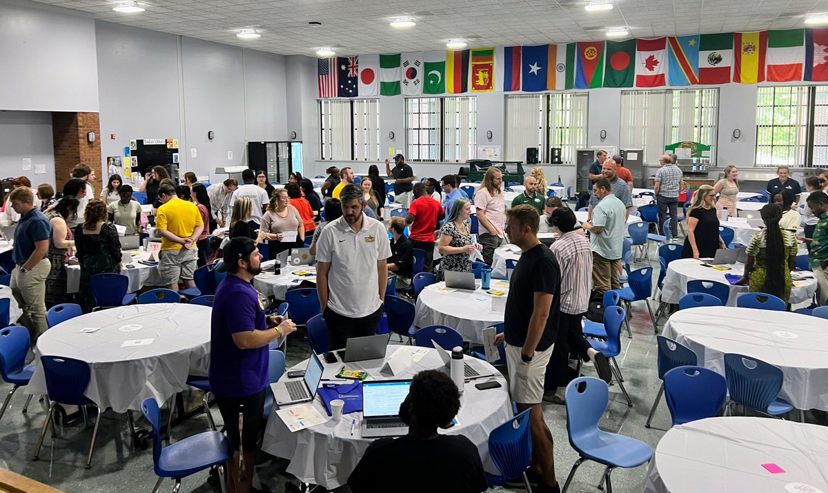 Welcome to our new CPS educators. Starting them off by building some ⁦<a href="/AVID4College/">AVID</a>⁩ relational capacity with colleagues!