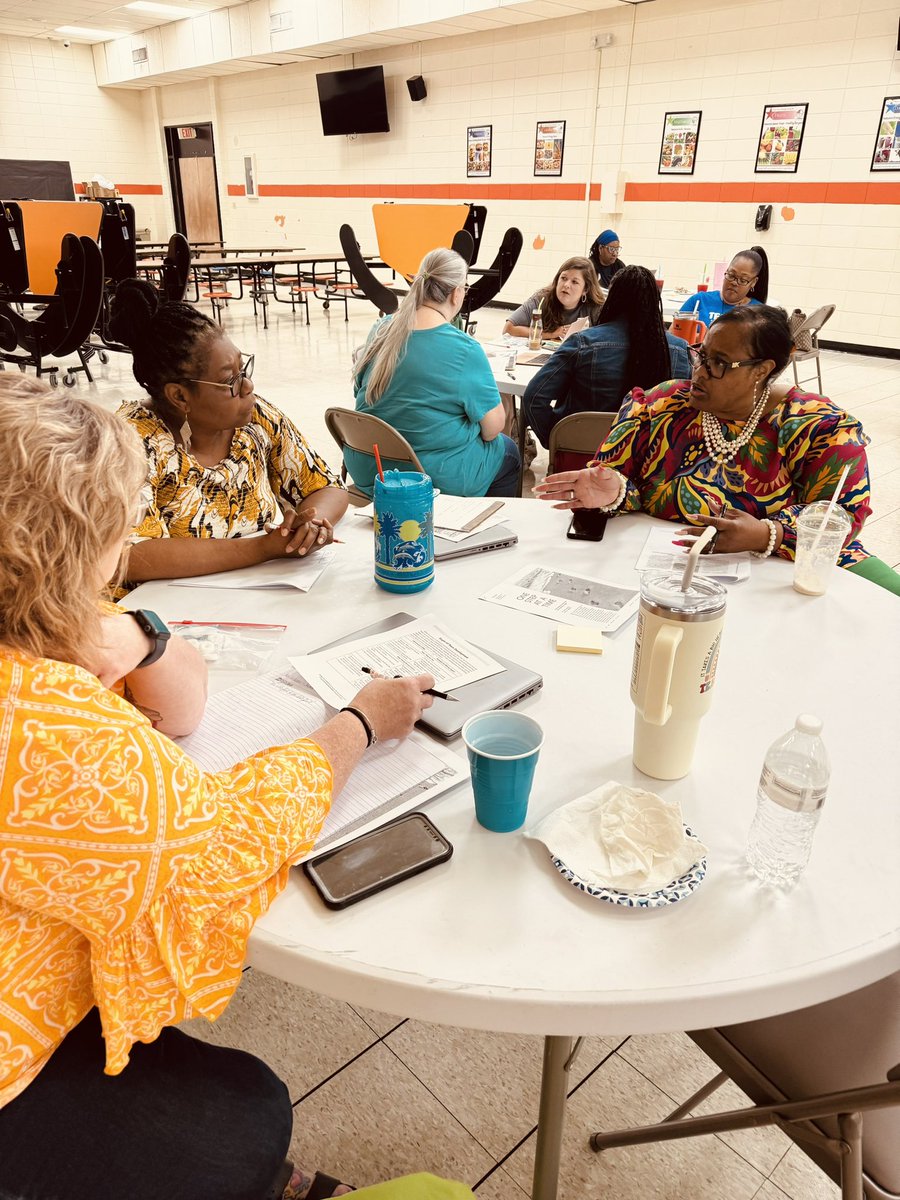 MLEPrincipal's tweet photo. “Transformed people, transform people.” ~Regina Owens
…and transformed collaborative TEAMS, transform students. Incredible day with Dermott Elementary in Arkansas!
#atPLC #plcaw #RamsNation 🐏🐏 https://t.co/S37c9MSjGZ