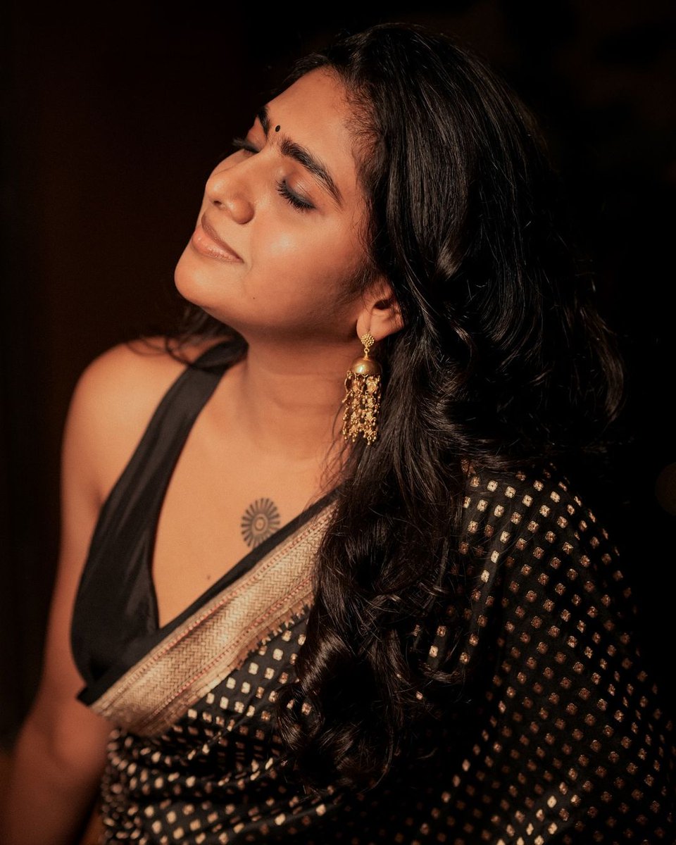 Lovely_Queens1's tweet image. #Nimisha