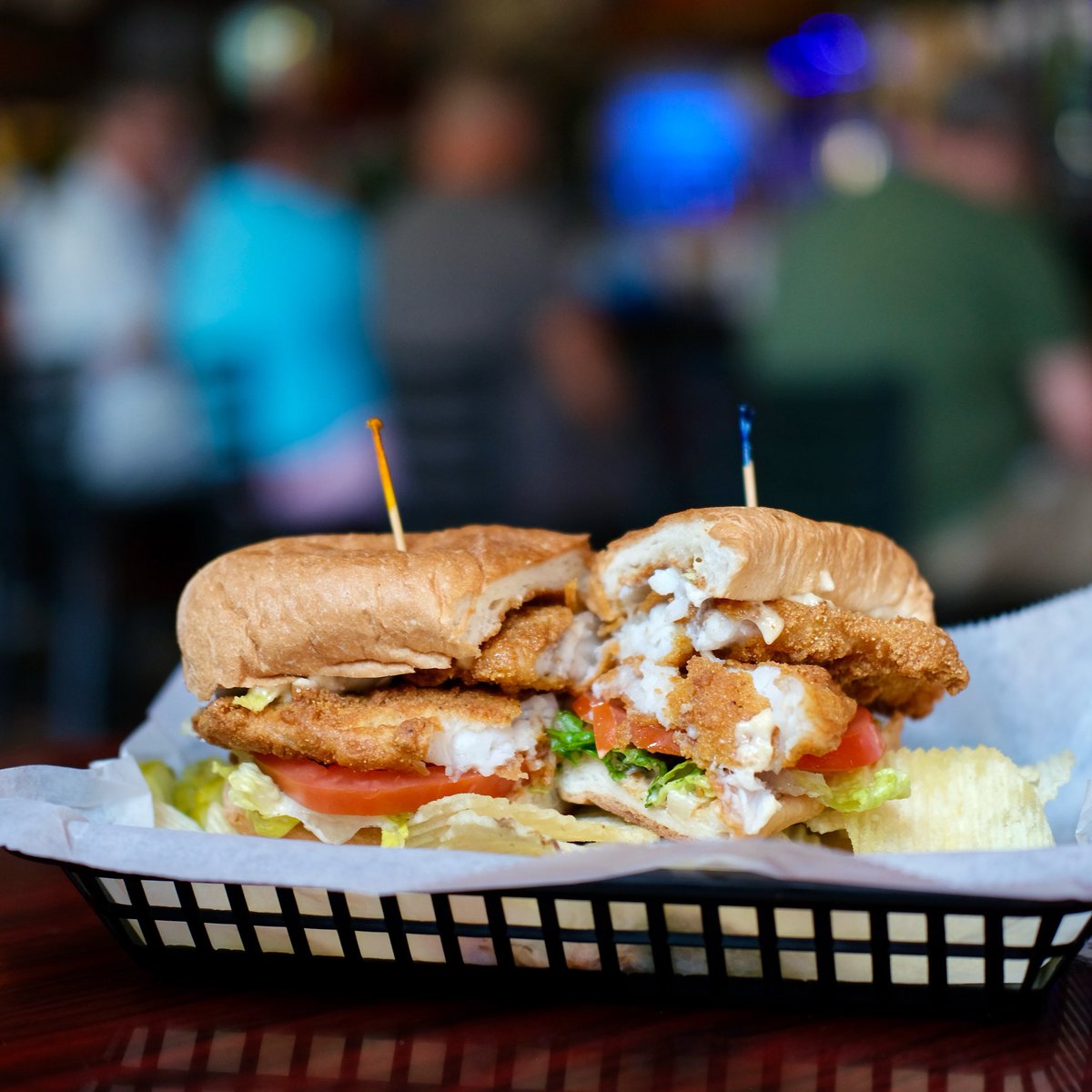Enjoy one of our delicious Po’Boys today! 😋

Open daily at 11am. Delivery &amp; pickup available. Call ahead for pickup: (773) 935-1919. View menu &amp; more at chicagotoons.com

#chicagobars #wrigleyville #southportcorridor #lakeviewchicago