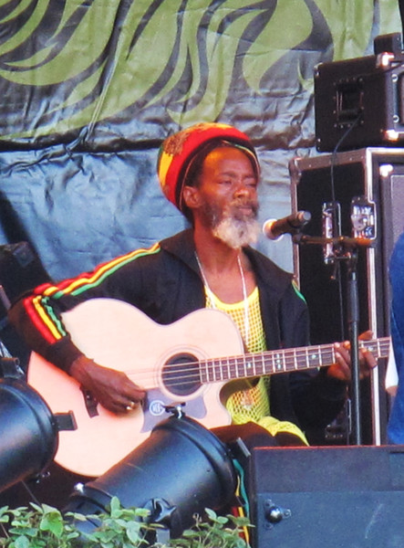 RolandhuStler's tweet photo. Legendary Guitarist Earl "Chinna" Smith celebrates his earth strong on this day..
#Soulsyndicate https://t.co/FZz7tubNCP