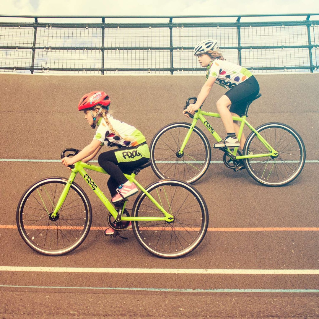 frogbikes's tweet photo. 🏅🚴♂️Ready to ride like a champion? Frog Bikes' track bikes are built for speed, precision, and ultimate fun!🌟 Perfect for young racers dreaming of the velodrome. Let's go for gold together!🥇
🔗 https://t.co/CiK9OvbdR3
#FrogBikes #TrackBikes #Olympics #Cycling #GoForGold https://t.co/A94EnwJdIm