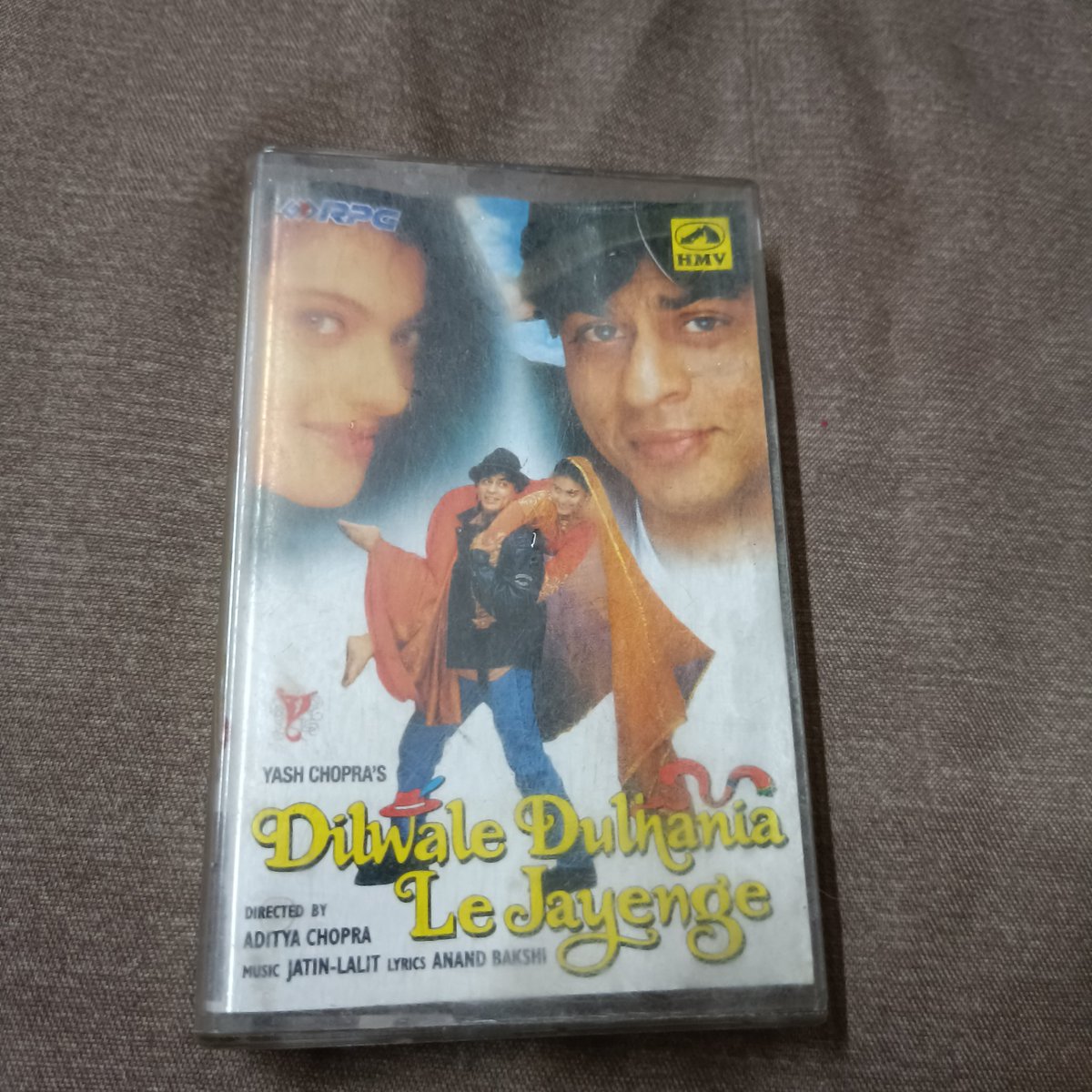 mythicbxrnn's tweet photo. i was looking for a Veer-Zaara cassette but i found ddlj one 😭🫶🏻 https://t.co/lthg9iXWPi