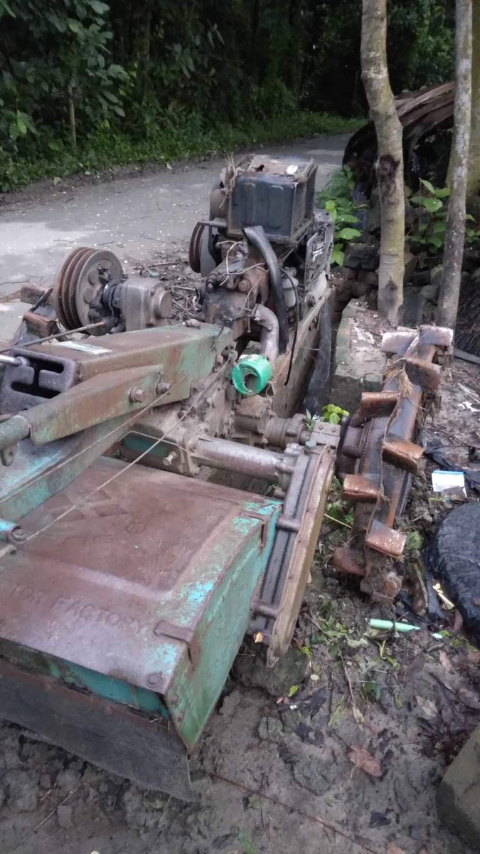 HinduVoice_in's tweet image. 📍 #NEWS
Massive anti-Hindu violence and human rights violation are happening in #Bangladesh.

A Hindu village of #Jessore was attacked on the night of 05/08/2024.

Islamic radicals attacked #Sekendarpur village under the Baghorpara Police Station. 

Houses were vandalised,