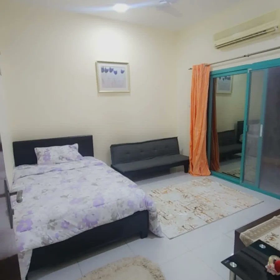 غرفتين وصالة عجمان النخيل 2 مع بلكونة صف تاني كورنيش اطلالة جميلة السعر خيال شامل جميع الفواتير 3800 للتواصل اتصال 0522503544 واتس 0527285206سھل الخروج والدخول الى الشارقة ودبي