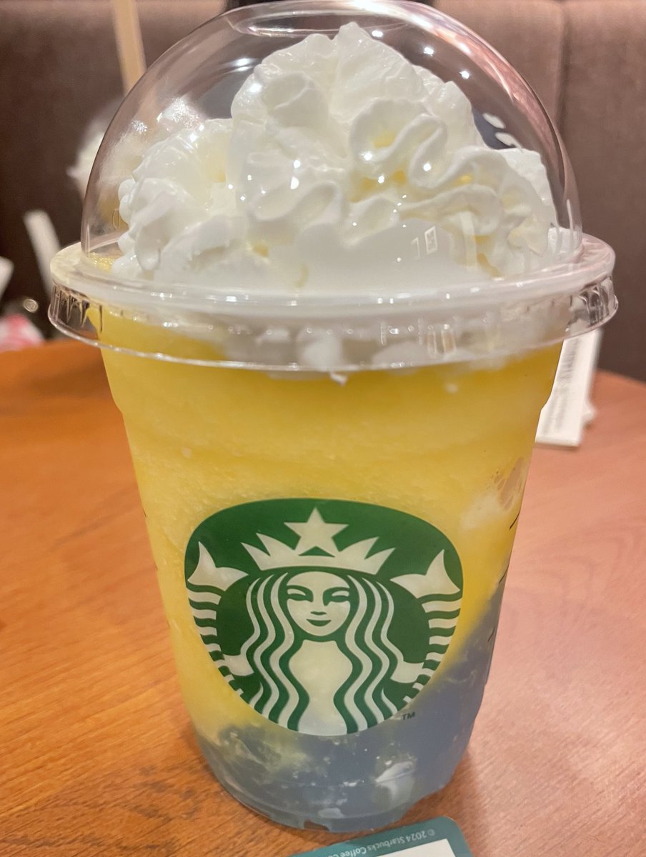 kinu_mine's tweet photo. 先行販売の🍍🤤
さっぱりしてて美味しいー🤤 https://t.co/ShBDlhbhLz