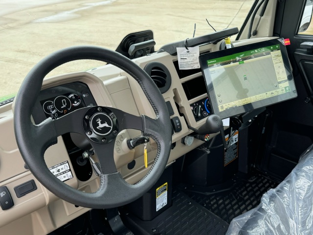sloanimplement's tweet photo. 2024 John Deere XUV 835R Gator ready for delivery! Loaded with Starfire 7000 SF RTK and G5 Display for mapping RTK field boundaries. Thank you to Prairieland FS for their partnership and support π€
#johndeere #XUV835R #johndeeregator #G5display #RTK #sloanimplement #prairielandfs https://t.co/LcJ5w5ucmT