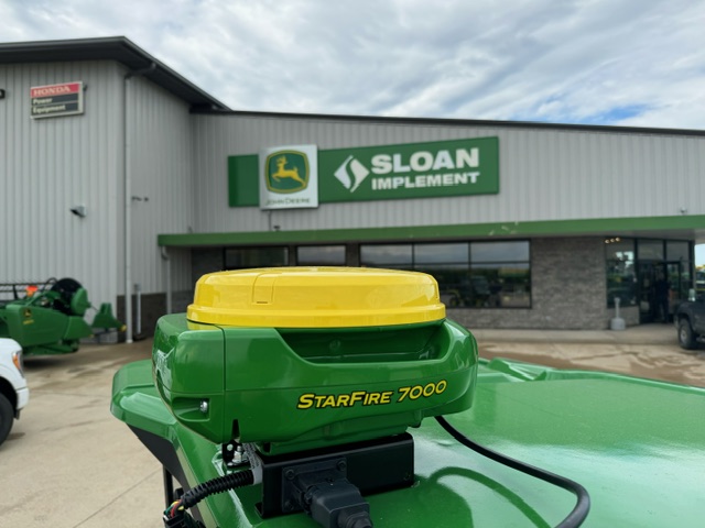 sloanimplement's tweet photo. 2024 John Deere XUV 835R Gator ready for delivery! Loaded with Starfire 7000 SF RTK and G5 Display for mapping RTK field boundaries. Thank you to Prairieland FS for their partnership and support π€
#johndeere #XUV835R #johndeeregator #G5display #RTK #sloanimplement #prairielandfs https://t.co/LcJ5w5ucmT
