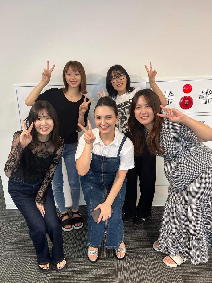 mapiotyo1129's tweet photo. YNPって「女性専門」のITの会社らしい！
未経験OKな上、託児所完備でネイル・髪型・ピアスも自由みたい！☀️
今、エンジニア大量募集中みたいだから
気になる人は応募してみて～～！

▼応募詳細はこちら✨
https://t.co/A4hQ4f6yab

#YNP
#求人募集 
#求人情報 
#SE
#採用 https://t.co/hDWNMIiLdm