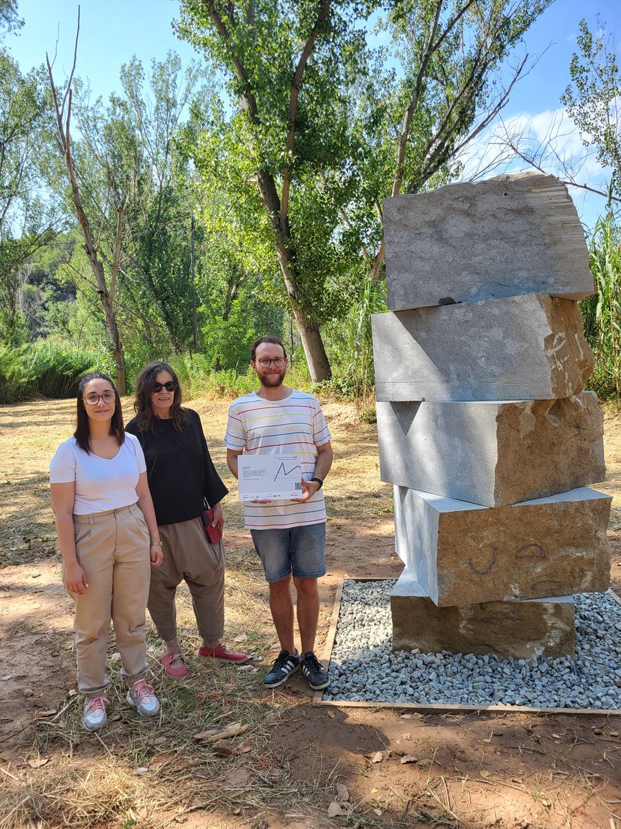 🏞️ La 5a edició del festival d'art en el paisatge Microscopies tindrà lloc al voltant de Can Poc Oli

🧑‍🎨L’obra permanent d’enguany és de l’escultor Mario Molins, formada per cinc blocs de pedra
🗓️ S'exposarà entre el 30 d’agost i l’1 de setembre

ℹ️ tinyurl.com/5ekw6ejb