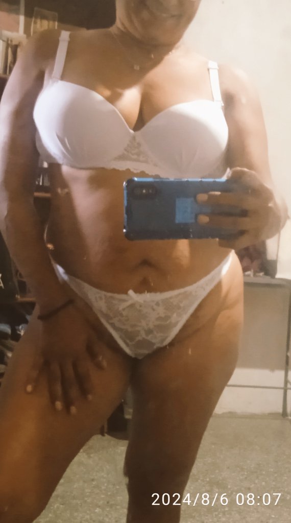 Lanenalopezla's tweet photo. Buenos días muchach@s 
Y así damos la bienvenida a esos 49👏🏾👏🏾👏🏾👏🏾
😍😈😘🤗
Agradecida a esos 48
Y emocionada por 49 y por todas las cosas bellas que traerán a mi vida, claro que sí!👏🏾👏🏾👏🏾👏🏾 https://t.co/eo8rlAgvDq