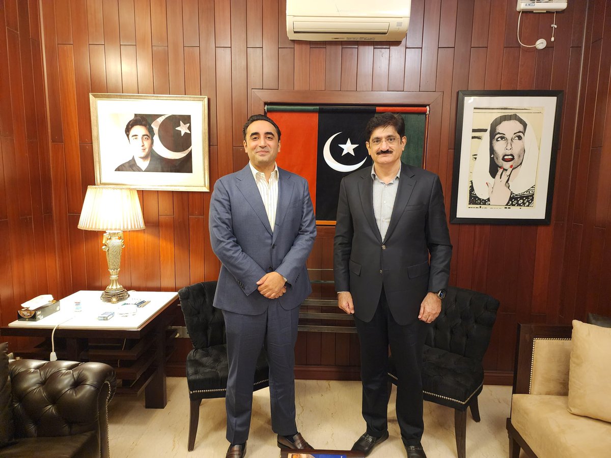 PPP (@mediacellppp) on Twitter photo کراچی: پاکستان پیپلزپارٹی کے چیئرمین بلاول بھٹو زرداری سے وزیراعلی سندھ سید مراد علی شاہ نے بلاول ہاؤس میں ملاقات کی اور مون سون کے حوالے سے ممکنہ اربن فلڈنگ کی روک تھام کے لئے سندھ حکومت کے اقدامات سے آگاہ کیا
<a href="/BBhuttoZardari/">BilawalBhuttoZardari</a>
<a href="/MuradAliShahPPP/">Murad Ali Shah</a> کراچی: پاکستان پیپلزپارٹی کے چیئرمین بلاول بھٹو زرداری سے وزیراعلی سندھ سید مراد علی شاہ نے بلاول ہاؤس میں ملاقات کی اور مون سون کے حوالے سے ممکنہ اربن فلڈنگ کی روک تھام کے لئے سندھ حکومت کے اقدامات سے آگاہ کیا
<a href="/BBhuttoZardari/">BilawalBhuttoZardari</a>
<a href="/MuradAliShahPPP/">Murad Ali Shah</a>