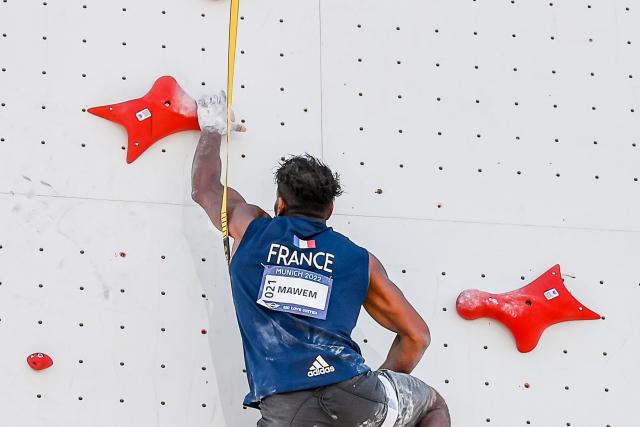 Le Français Bassa Mawem s'est qualifié sur le fil pour la finale de l'épreuve d'escalade des Jeux Olympiques. Le grimpeur de 39 ans a signé le 8e temps des demi-finales. ow.ly/6HmQ50SRYVc #Paris2024