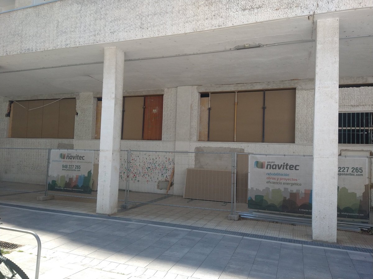 🚨🚨¡¡ 16 meses de obras paralizadas en el Centro de Día!!
La gestión del Centro sin definir y sin apostar por servicios públicos de calidad. Los colectivos que usaban estos locales en la calle y sin nueva ubicación de momento. 
UPN responsable. 
PSN...¿Hasta cuándo?.