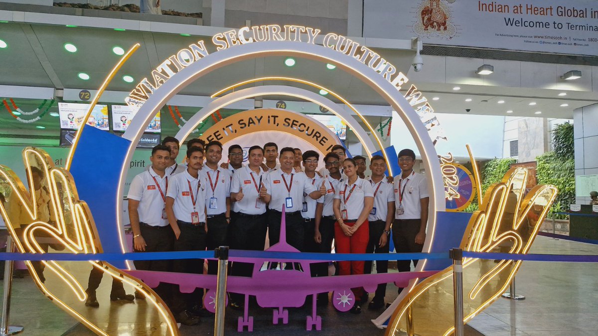 flyspicejet's tweet photo. SEE IT. SAY IT. SECURE IT. Welcome to Aviation Security Culture Week—where safety is everyone's responsibility!
#flyspicejet #spicejet #aviationsecurityweek #security #safety #flights #flyhigh #travelwithus #travel #addspicetoyourtravel
(1/3) https://t.co/OPB0zpQWug