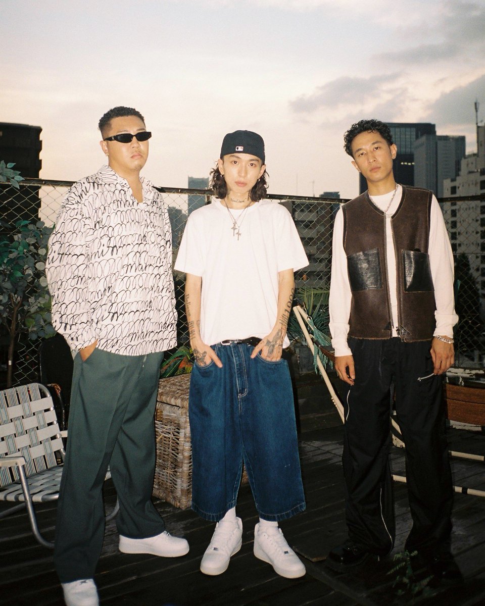 Kvi  Baba 
Friends, Family &amp; God
feat. G-k.i.d &amp; <a href="/KEIJU_Official/">KEIJU</a> 
Tonight 24:00 OUT!!